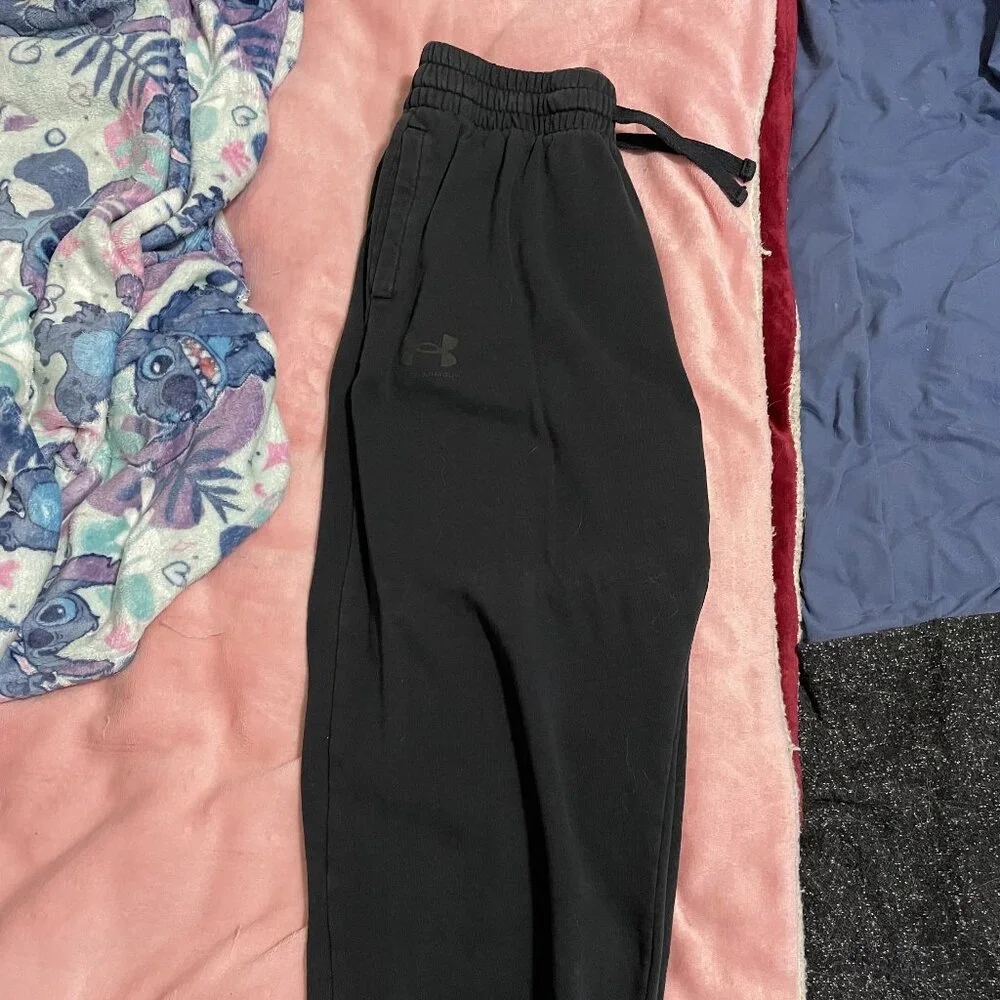 Jogging Pants - Picture 2 of 3